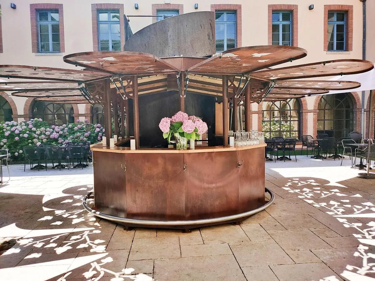 **** מלון מונטובן Abbaye Des Capucins Spa & Resort צרפת