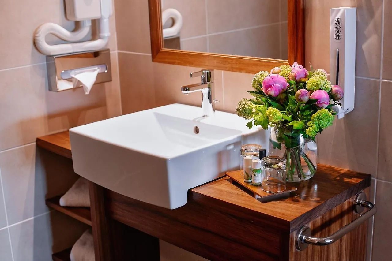 מונטובן Abbaye Des Capucins Spa & Resort