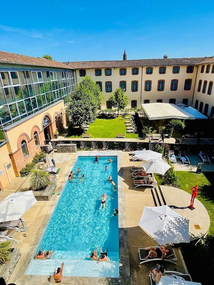 מונטובן Abbaye Des Capucins Spa & Resort מלון