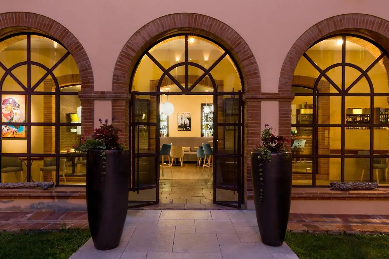 Abbaye Des Capucins Spa & Resort Montauban 4*,  Frankrijk